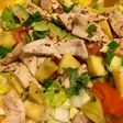 Ensalada con pollo a la mostaza y mango