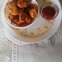 A picture of Cauliflower pakoda.