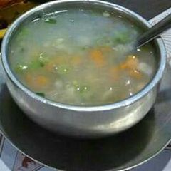 A picture of Creemy butter mushroom soup.