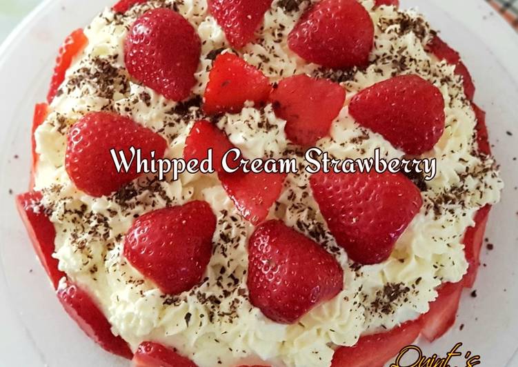 Whipped cream Strawberry Tart