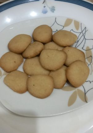 A picture of Bite size, diet biscuits 🫓 🫓.