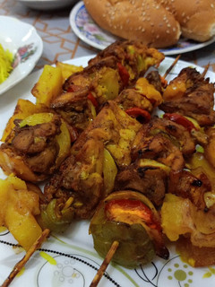 صورة لوصفة شيش طاووق بالبطاطس