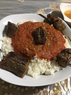 صورة لوصفة فته لحم بالخل والثوم