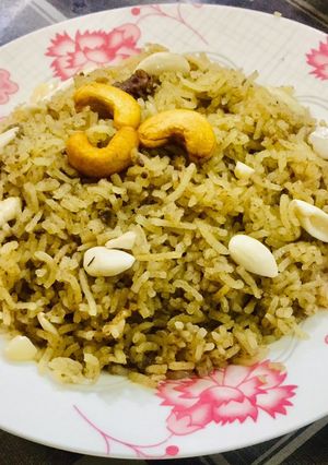 A picture of Gurh wale rice.