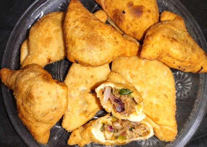 Mutton keema samosa Recipe by Ujjaini Basu - Cookpad