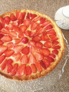 Foto di Crostata con crema pasticcera e fragole
