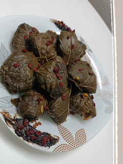 عکسی از دستور دلمه برگ مو