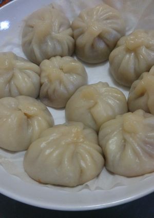 A picture of Soup in Steamed bread.