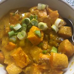 A picture of Creamy squash and sweetcorn curry - vegan.