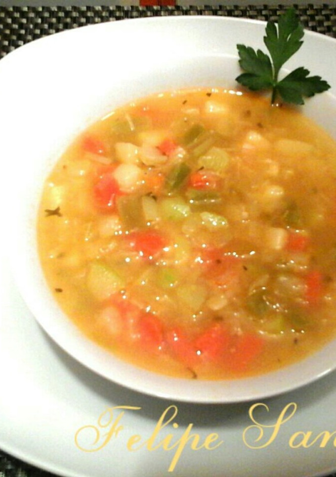 Una foto de Sopa de verduras