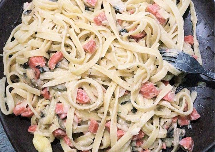 Fetuccini Carbonara without Cream Cooking