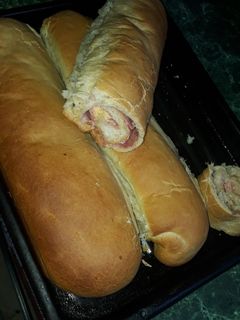 Una foto de Pan casero relleno
