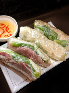 越南春捲(煙燻牛vs雞胸肉) 的食譜成品照片