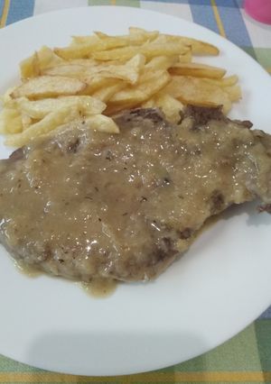 Φωτογραφία της συνταγής Χοιρινές μπριζόλες το τηγάνι με μέλι και μουστάρδα