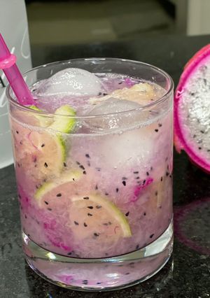 Foto de Caipiroska de pitaya e limão