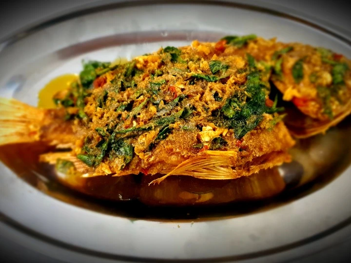 Easy Ways Make Recipes Fish Fried with Salted Eggs the Can Spoil the Tongue Tasty.