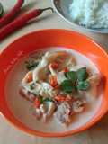 Tom Kha Gai/Tom Kha Kai (Thai Coconut Chicken Soup)