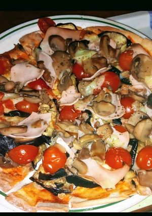 Una foto de Pizza suuuper fácil con una base muy especial