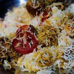 A picture of Chicken biryani.