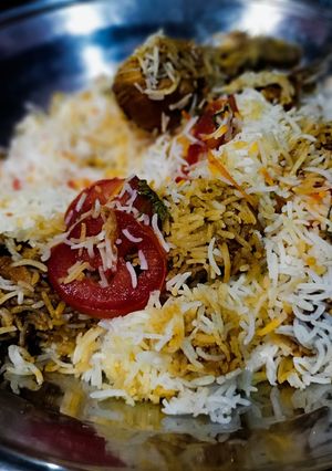 A picture of Chicken biryani.