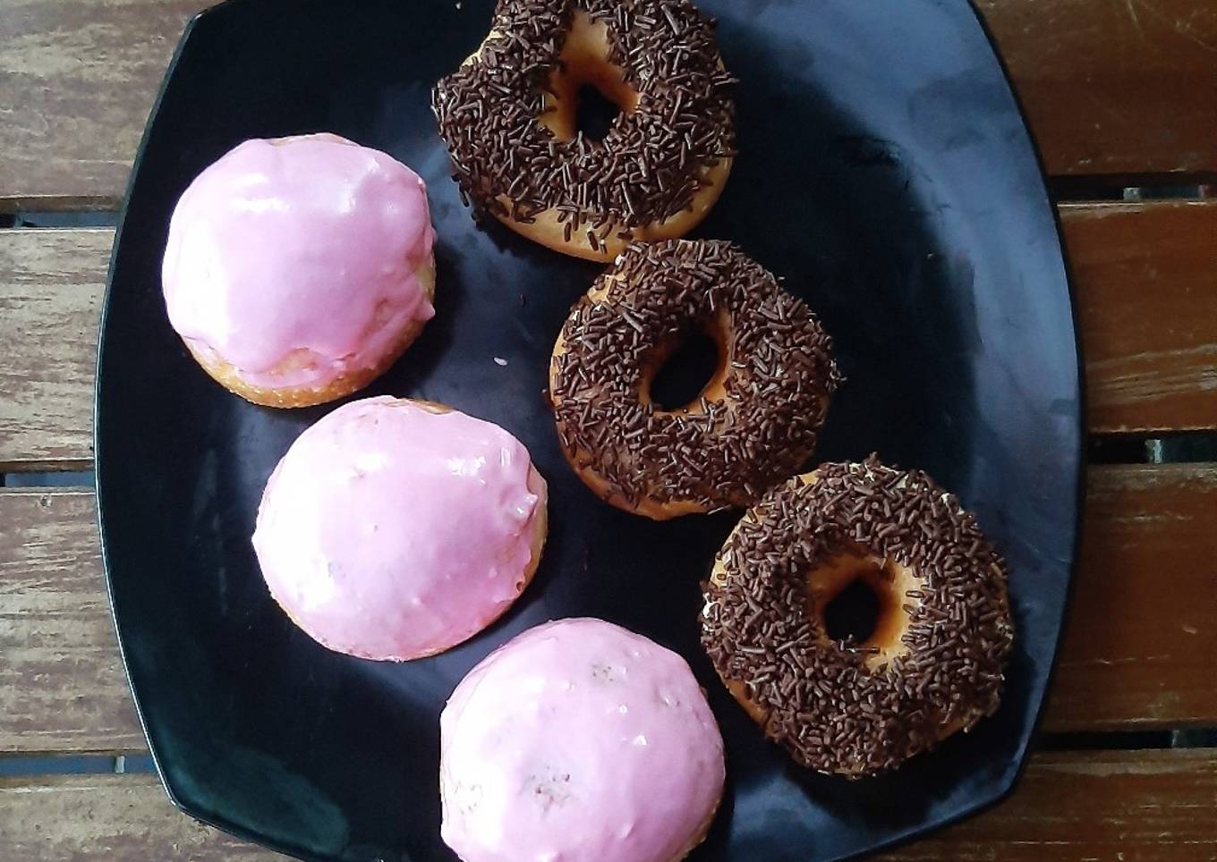 Donat empuk No ribet, ribet club