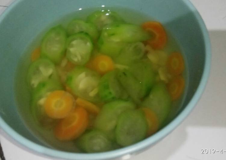 Resep Sayur bening oyong(gambas) wortel Anti Gagal