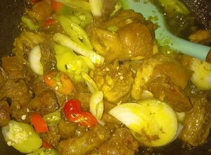 Gambar Ayam masak lada solok atau goreng kunyit