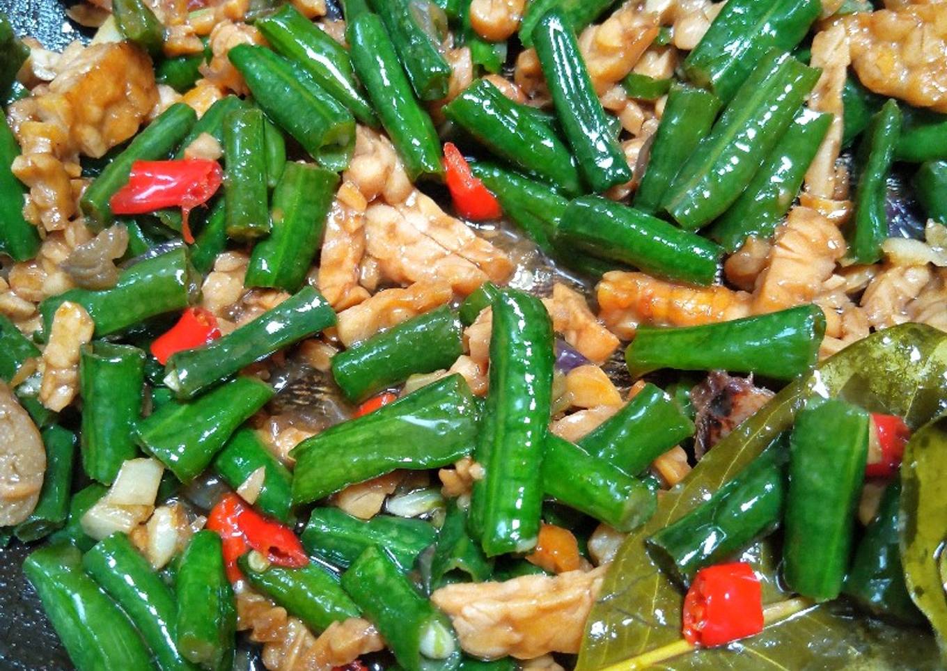 Tumis kacang panjang tempe