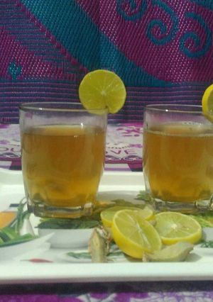 अदरक और निम्बू चाय (Ginger and lemon tea recipe in hindi) रेसिपी मुख्य फोटो
