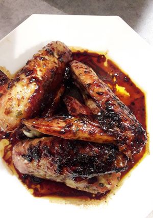 Une photo de Ailes de poulet à l'aigre douce