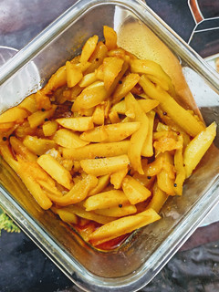 आलू परवल की सब्जी (aloo parwal ki sabzi recipe in Hindi) रेसिपी मुख्य फोटो