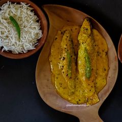 A picture of Parshe Tok, Misti & Jhaal.