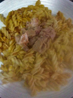 Una foto de Fusilli con Cebolla y Atún