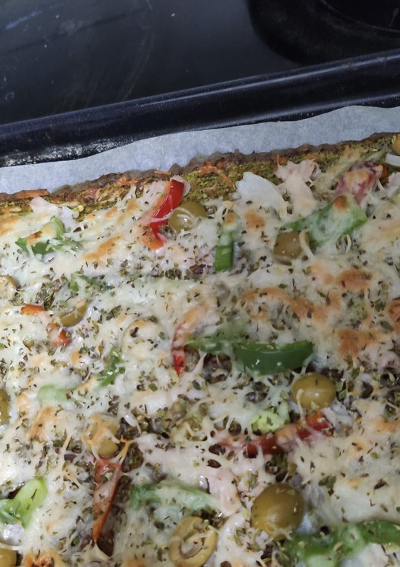 Una foto de Pizza de brócoli
