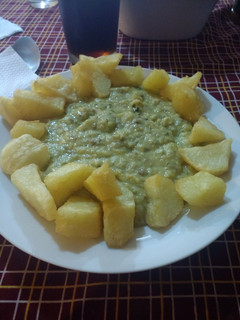 Una foto de Guiso zapallitos italianos con papas doradas