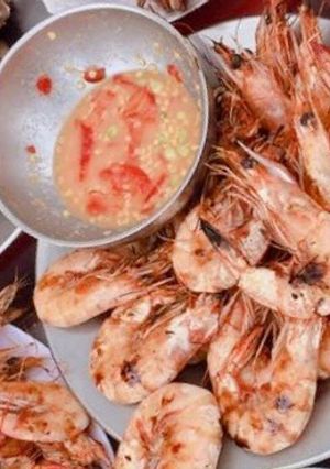 Hình của món Tôm nướng muối ớt.