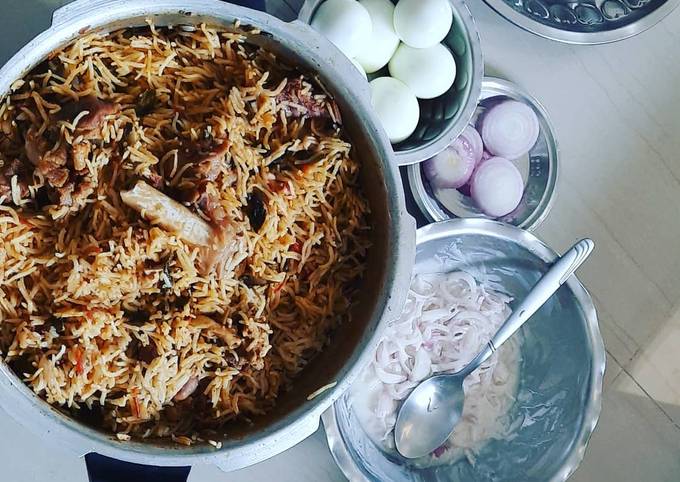 Yummy mutton biryani (Mutton biryani recipe in tamil)