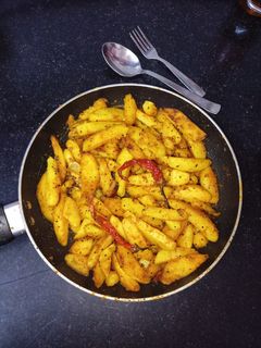 बिहार की आलू भुजिया (bihari aloo bhujiya recipe in hindi) रेसिपी मुख्य फोटो