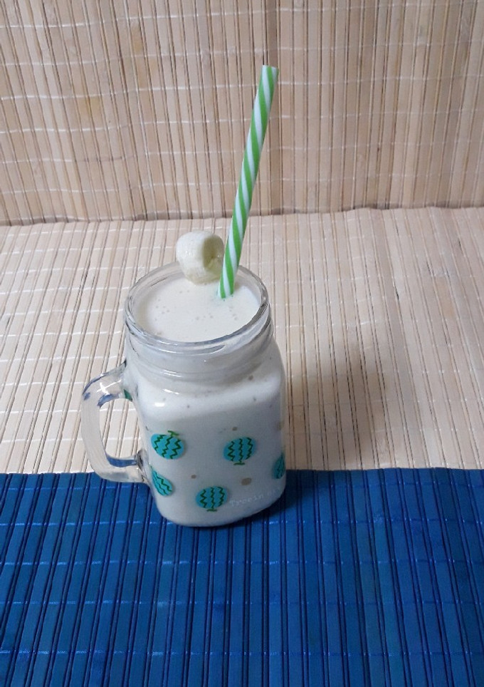 Una foto de Smoothie de plátano y yogur
