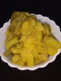 ঝিঙে আলু পোস্ত (Jhinge aloo posto recipe in Bengali) রেসিপির প্রধান ছবি