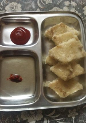 રવાના ઈદડા (Rava Idada Recipe In Gujarati) રેસીપી મુખ્ય ફોટો
