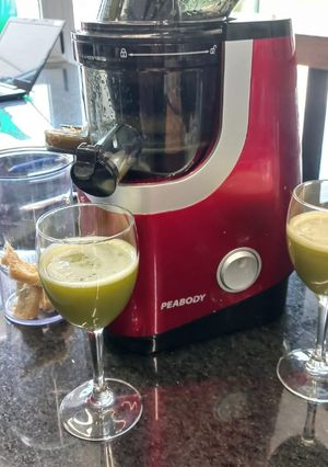 Una foto de Jugo detox verde en juguera SJ45 Peabody