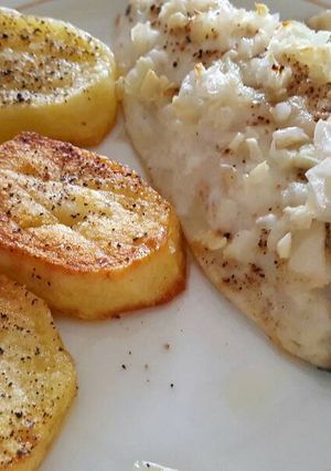 Foto principal de Dorada al horno con patatas