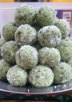A picture of Paan ladoo.