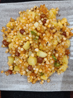 સાબુદાણાની ફરાળી ખીચડી (Sabudana Farali Khichdi Recipe In Gujarati) રેસીપી મુખ્ય ફોટો