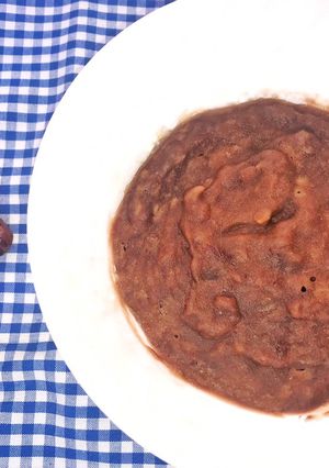 Una foto de Mug cake de plátano y chocolate sin azúcar