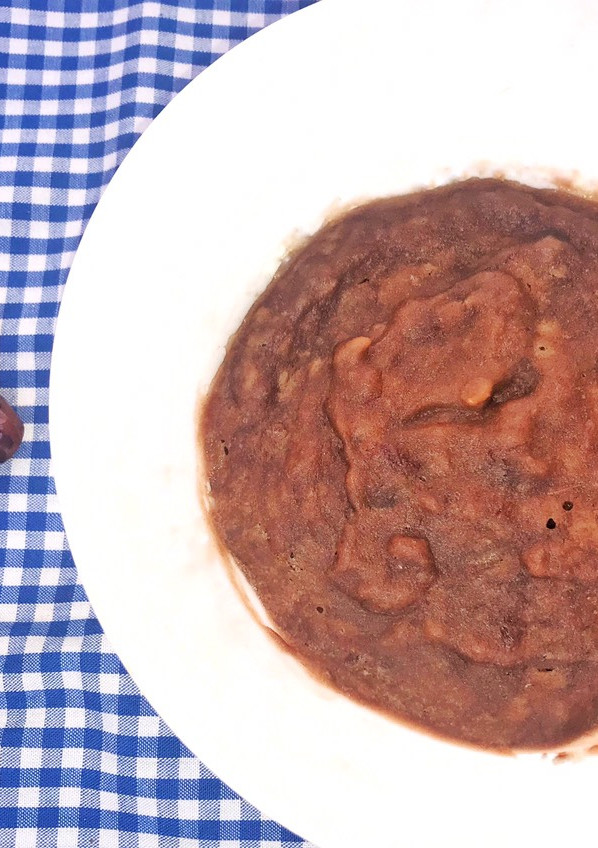 Una foto de Mug cake de plátano y chocolate sin azúcar