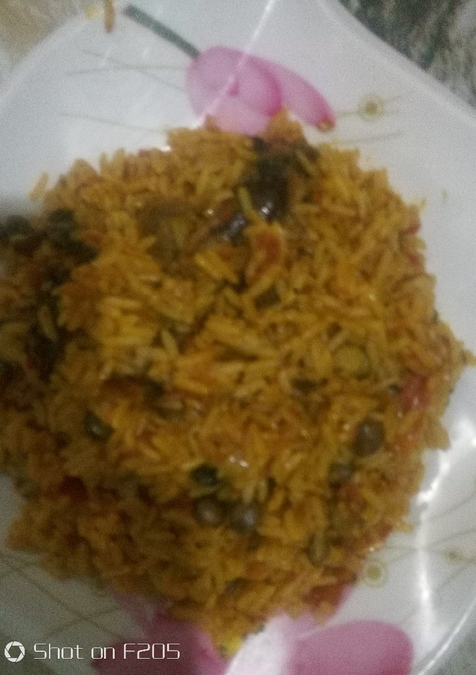 A picture of Local jollof rice.