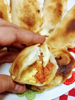 Una foto de Empanadas de Tomate 🍅 y Queso 🧀 (súper fácil)