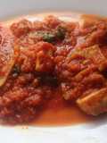 Pota con tomate